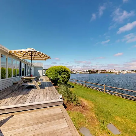 Villa West Dennis Dockside